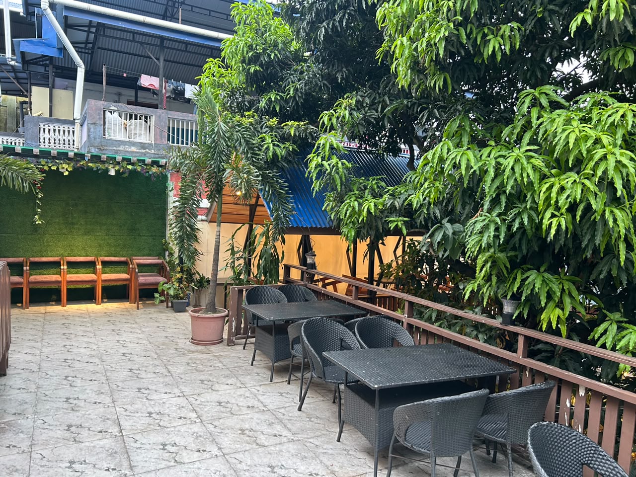 Enchanted Garden Dining
